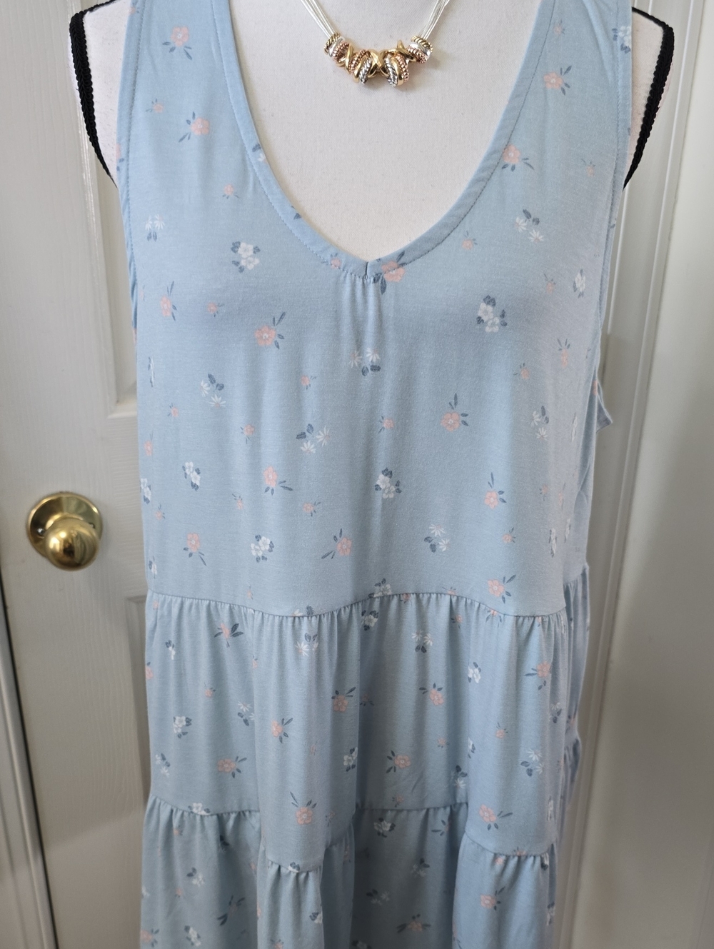 A:GLOW BRAND WOMEN'S BLUE FLORAL SLEEVELESS MATERNITY TOP SIZE XL - Picture 10 of 17